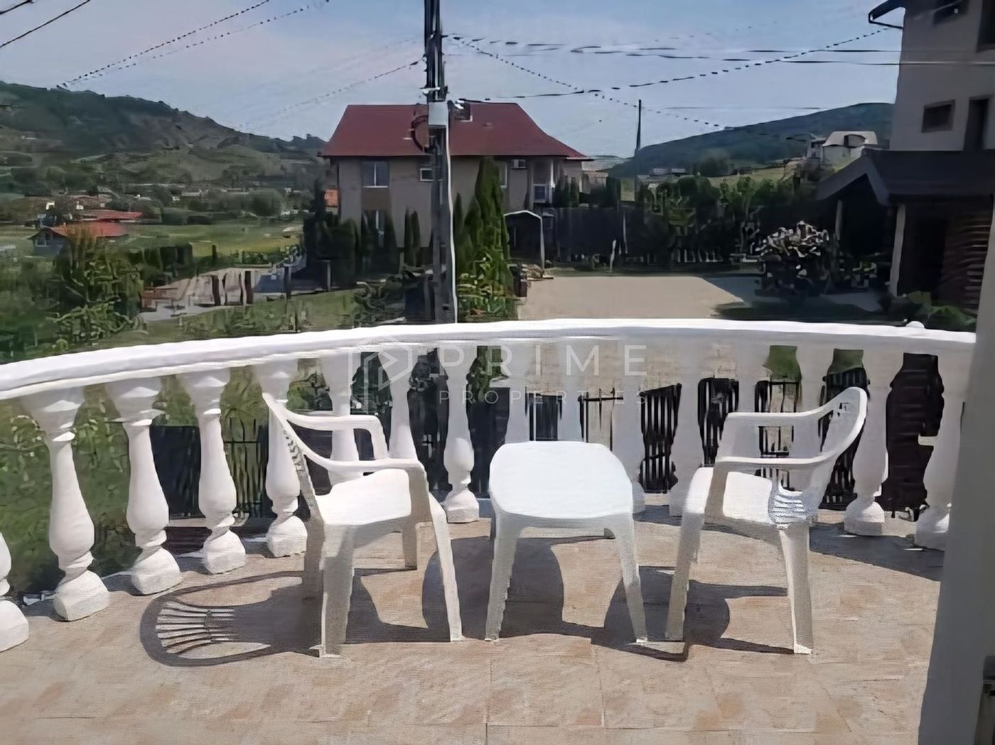 Casă individuală 310mp utili, 8 camere, piscină
