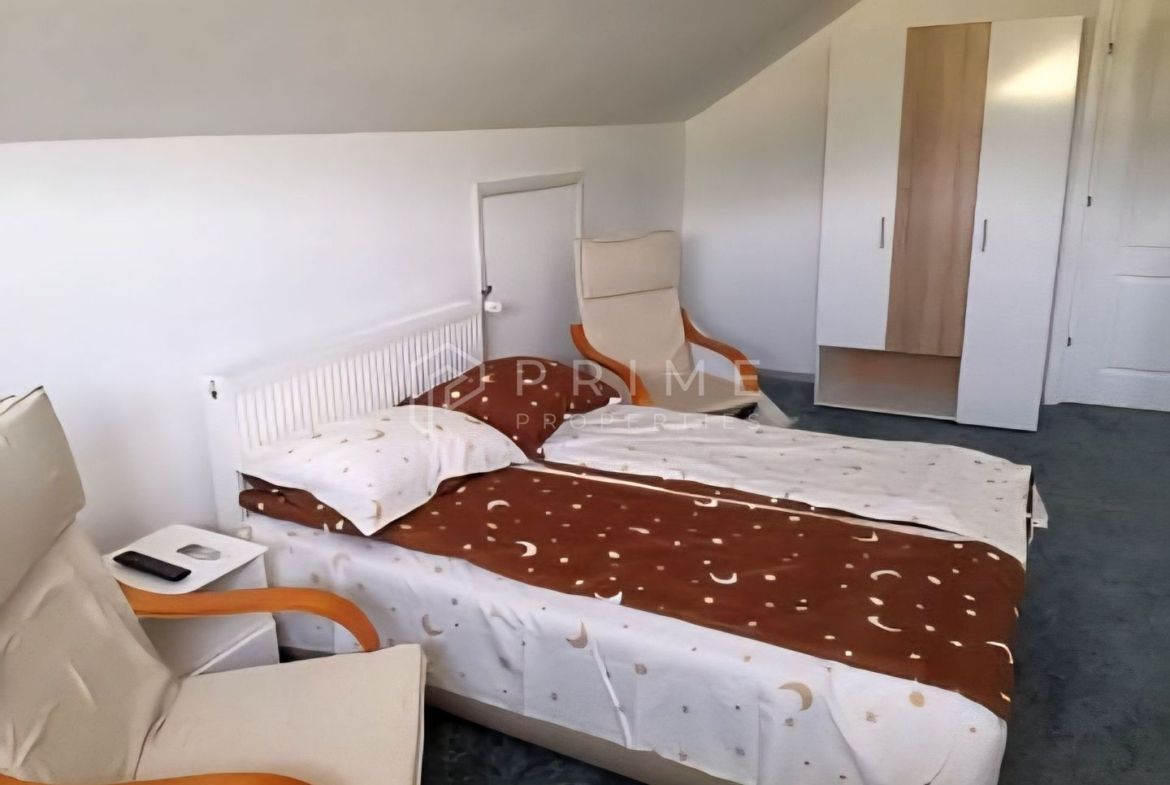Casă individuală 310mp utili, 8 camere, piscină