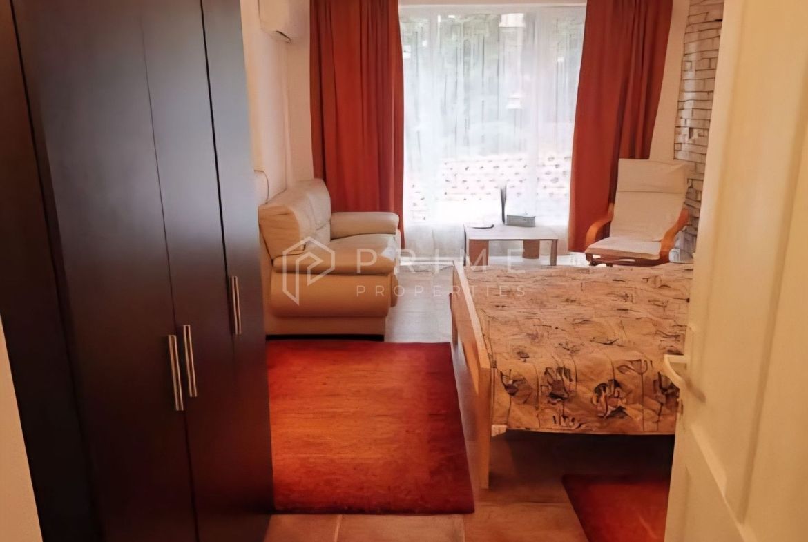 Casă individuală 310mp utili, 8 camere, piscină