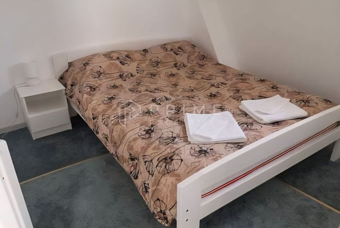Casă individuală 310mp utili, 8 camere, piscină