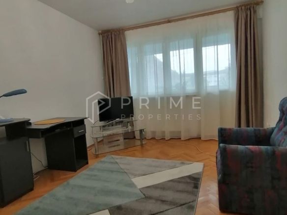 Apartament 3 camere de închiriat – Dâmbu, etaj 1, ideal pentru studenț