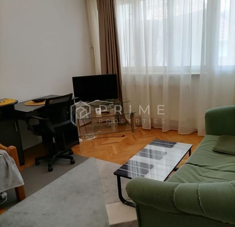 Apartament 3 camere de închiriat – Dâmbu, etaj 1, ideal pentru studenț