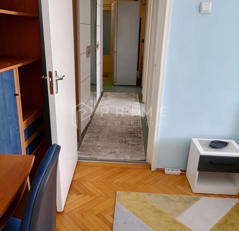 Apartament 3 camere de închiriat – Dâmbu, etaj 1, ideal pentru studenț