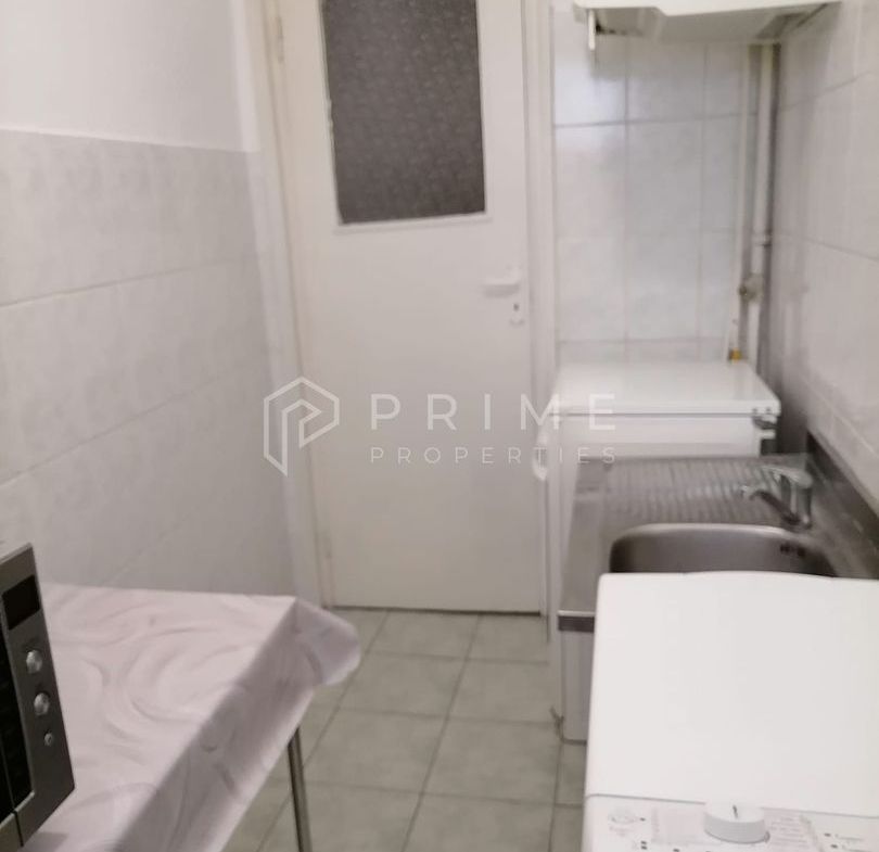 Apartament 3 camere de închiriat – Dâmbu, etaj 1, ideal pentru studenț