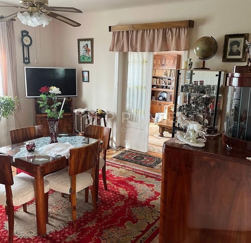 Casa cu front stradal,  7 Noiembrie, ideala clinica/cabinet/locuinta