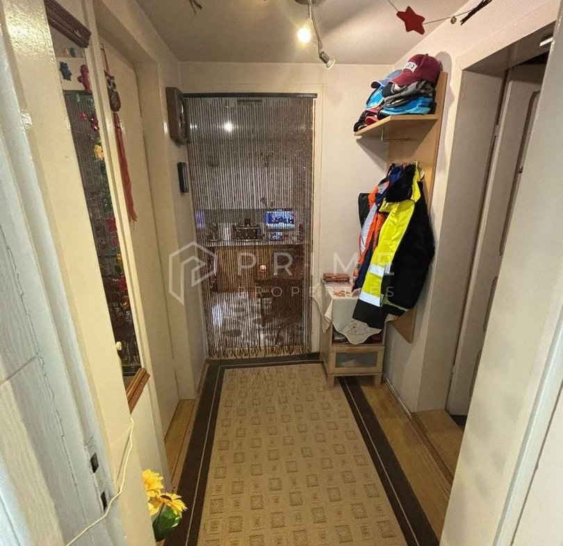 Casa cu front stradal,  7 Noiembrie, ideala clinica/cabinet/locuinta