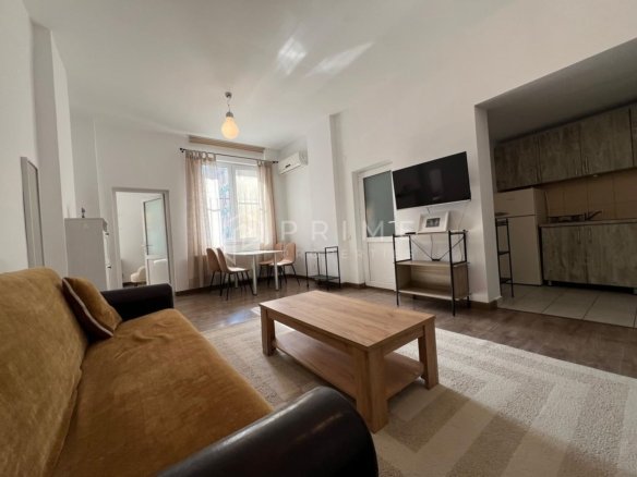 Apartament 3 camere de închiriat – 7 Noiembrie, Târgu Mureș