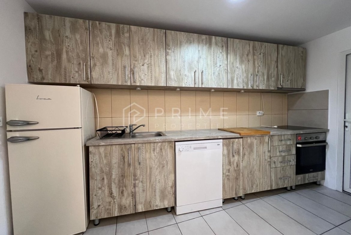 Apartament 3 camere de închiriat – 7 Noiembrie, Târgu Mureș