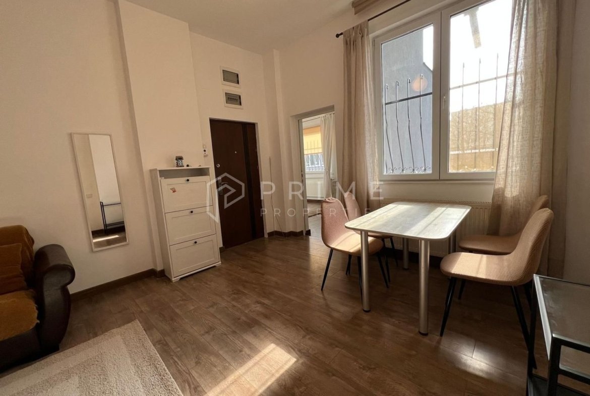 Apartament 3 camere de închiriat – 7 Noiembrie, Târgu Mureș