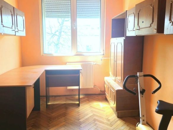 De vanzare apartament cu 3 camere Tiglina 1, 67.000 euro