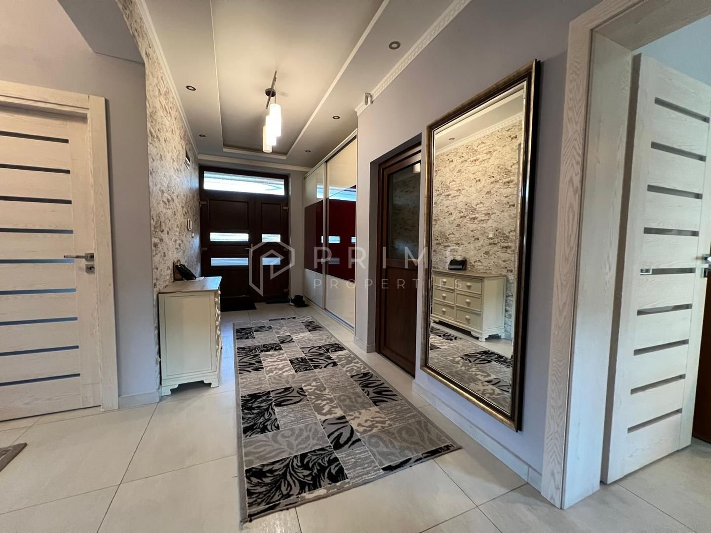 anBn-12989 Vilă individuală premium | 730 mp teren | 4 dormitoare | Garaj