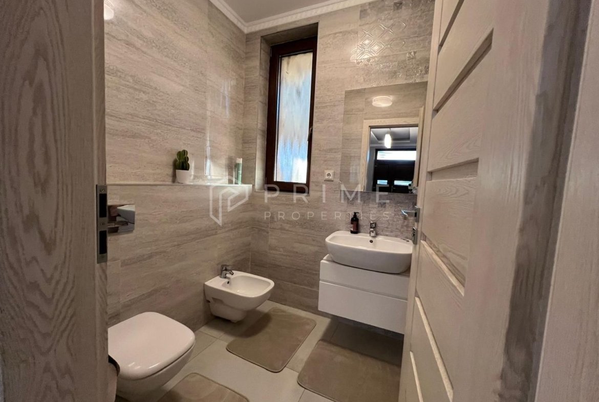 Vilă individuală premium | 730 mp teren | 4 dormitoare | Garaj