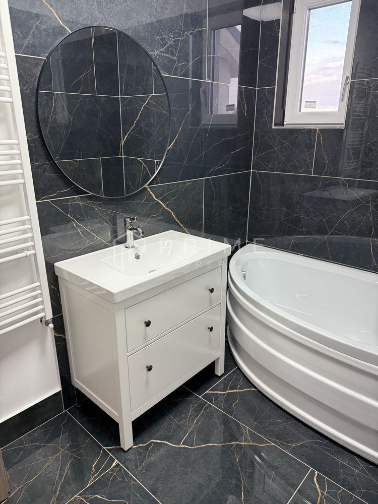 Apartament 3 camere cu terase – ultim etaj – zona str. Papiu Ilarian