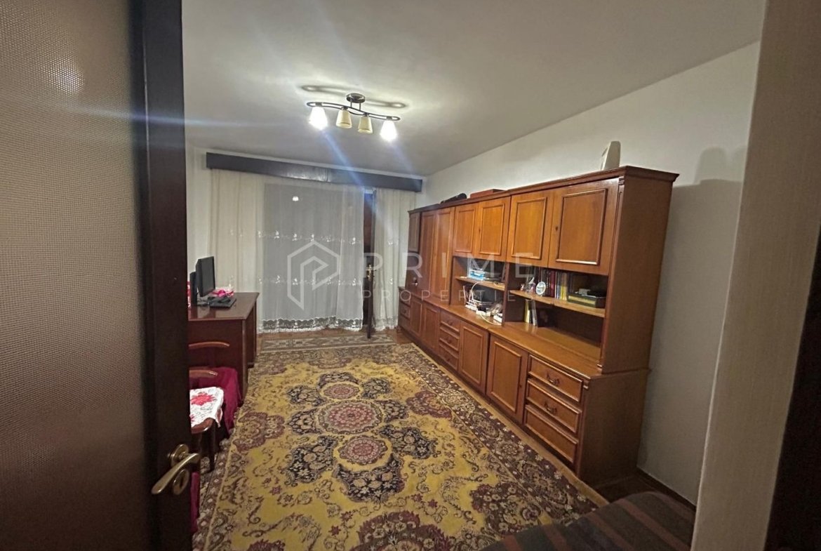 Apartament 3 camere de vânzare – spațios, luminos- str. Cutezanței