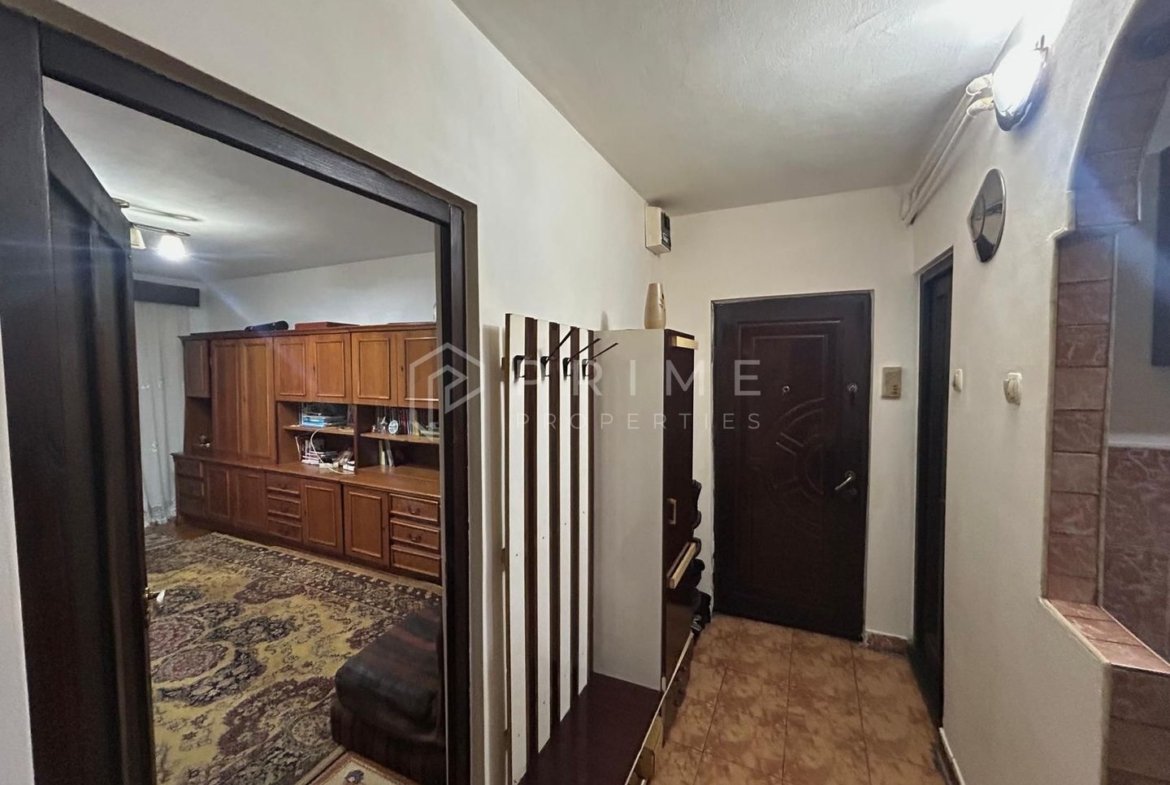 Apartament 3 camere de vânzare – spațios, luminos- str. Cutezanței