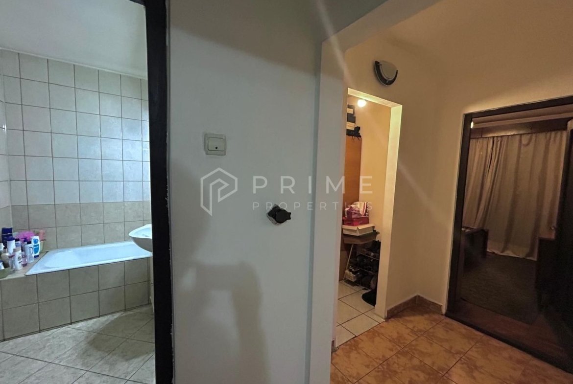 Apartament 3 camere de vânzare – spațios, luminos- str. Cutezanței