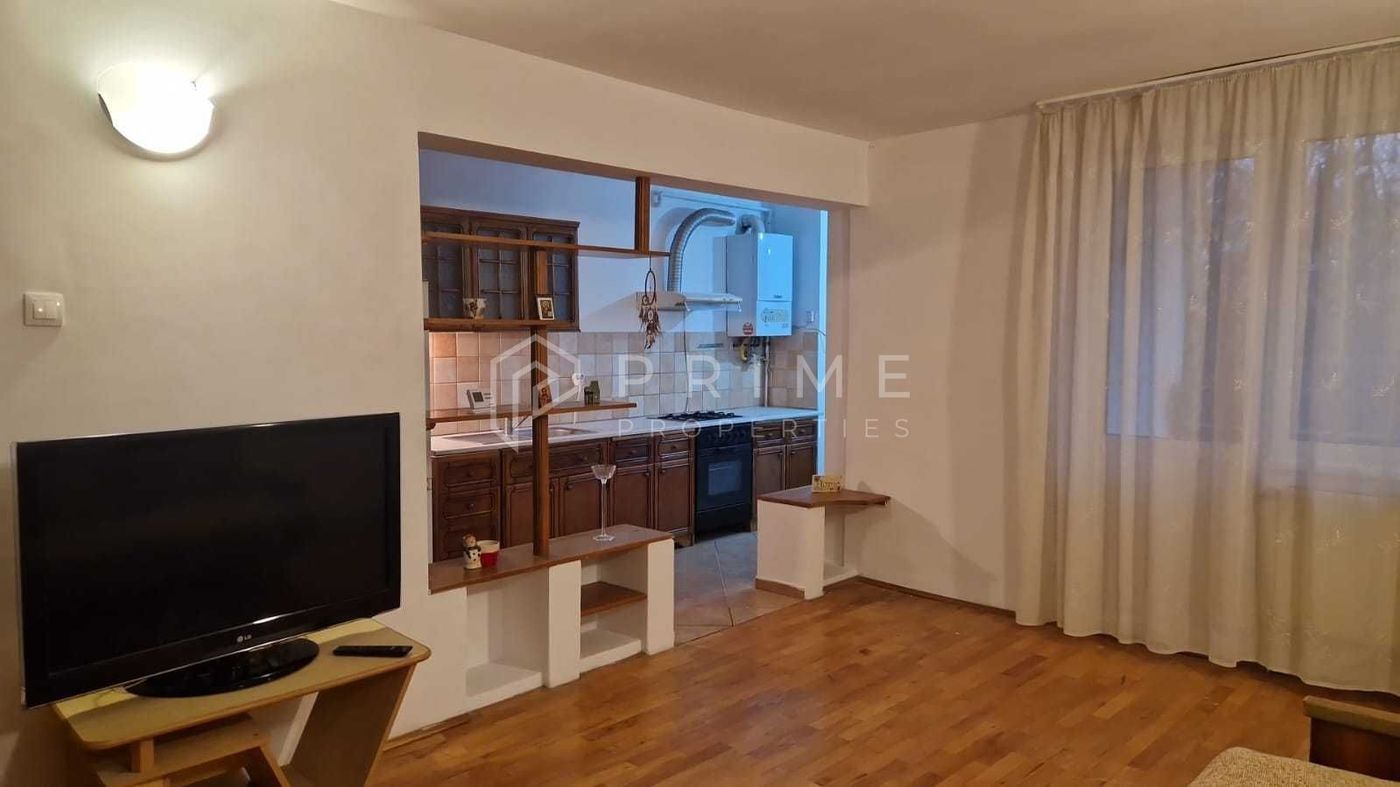 Apartament 3 camere – proaspăt renovat – zona 7 Noiembrie