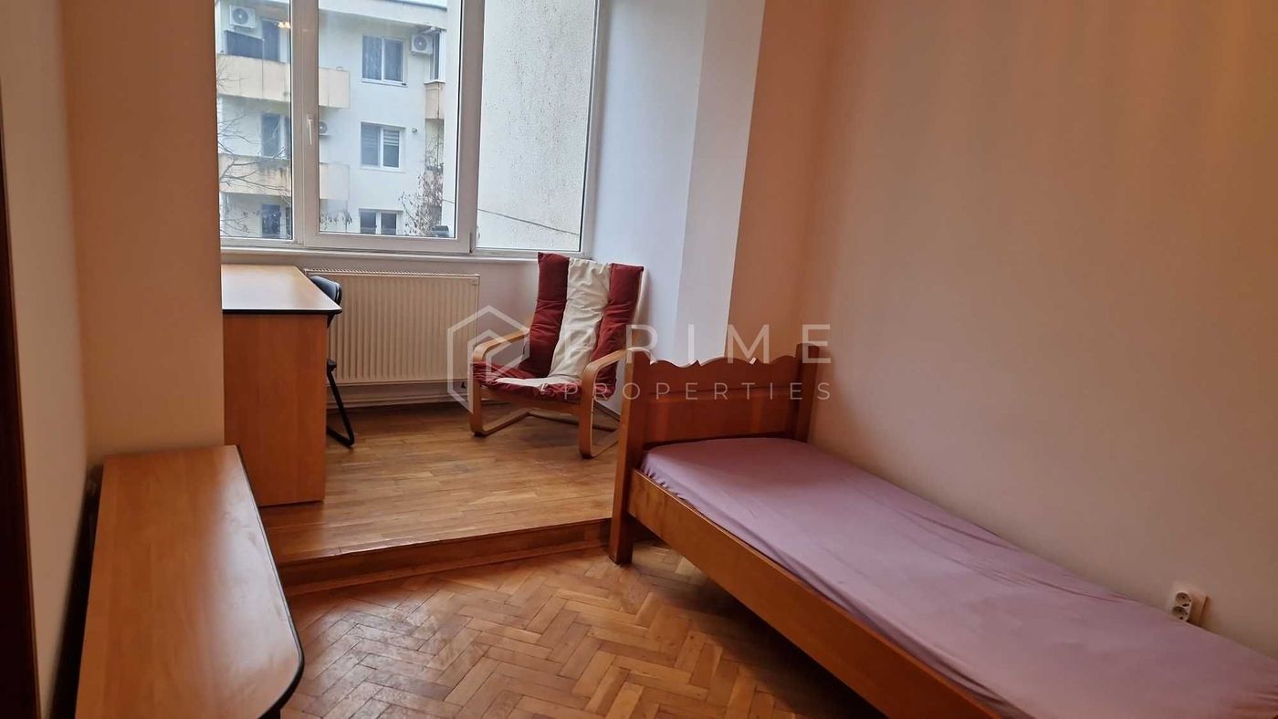 Apartament 3 camere – proaspăt renovat – zona 7 Noiembrie