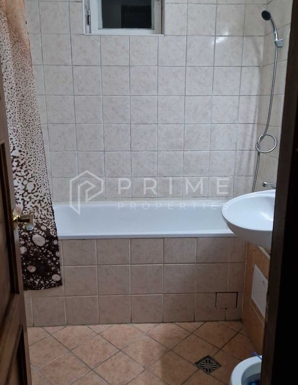 Apartament 3 camere – proaspăt renovat – zona 7 Noiembrie