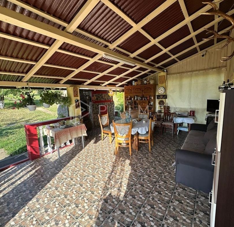 Casă spațioasă de vânzare – Corunca, zona Vatman