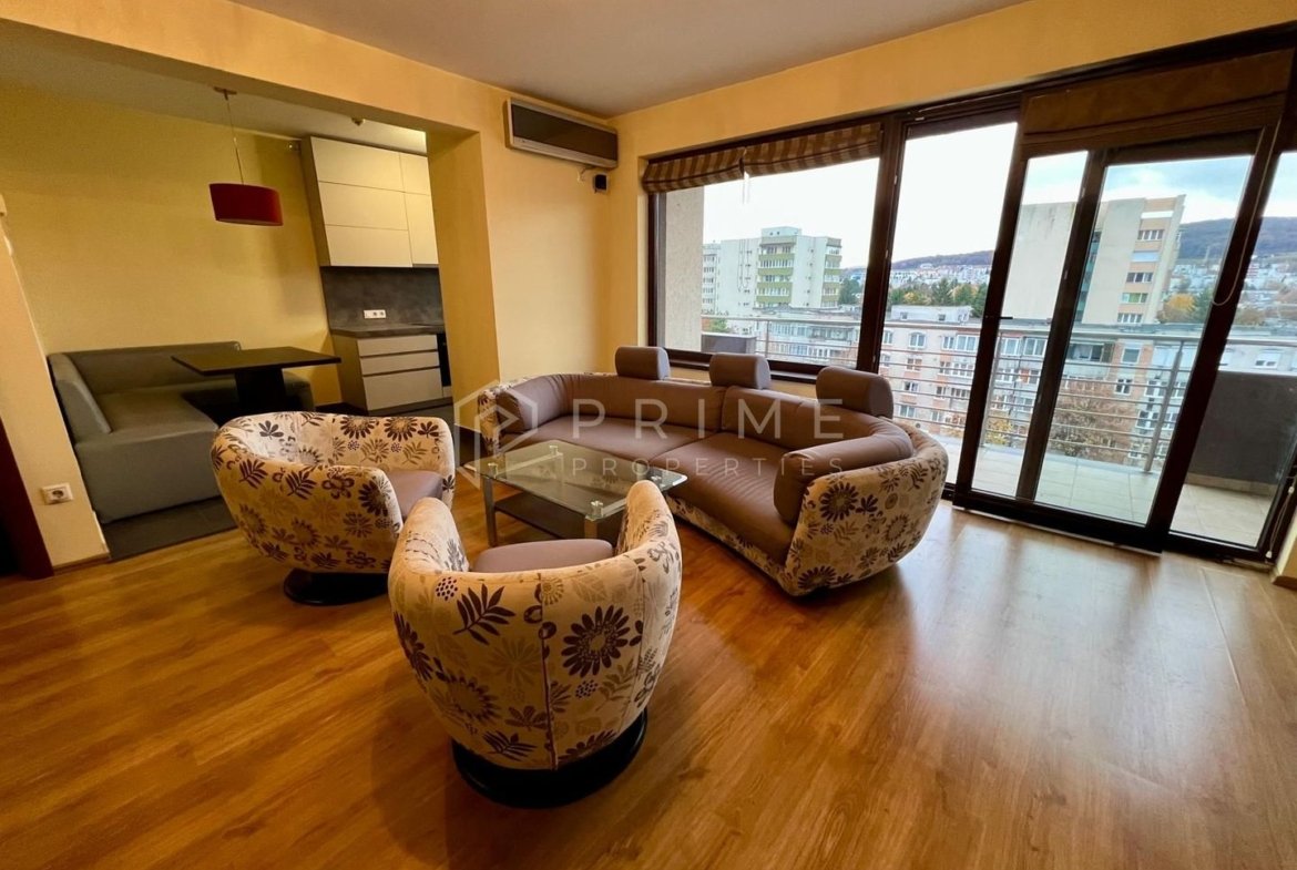 Apartament duplex modern de închiriat, complet mobilat, 4 camere