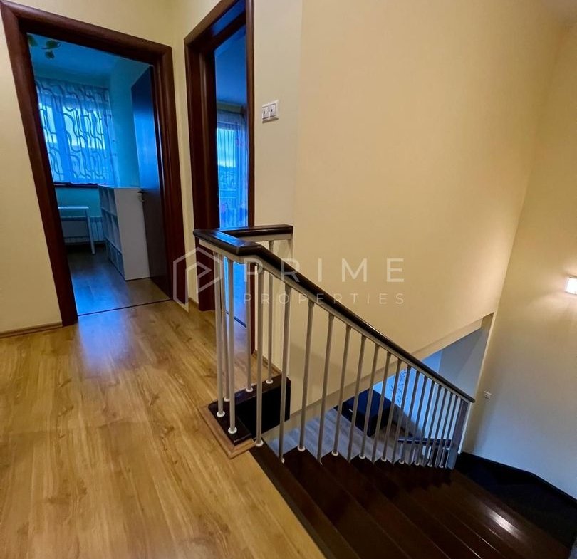 Apartament duplex modern de închiriat, complet mobilat, 4 camere