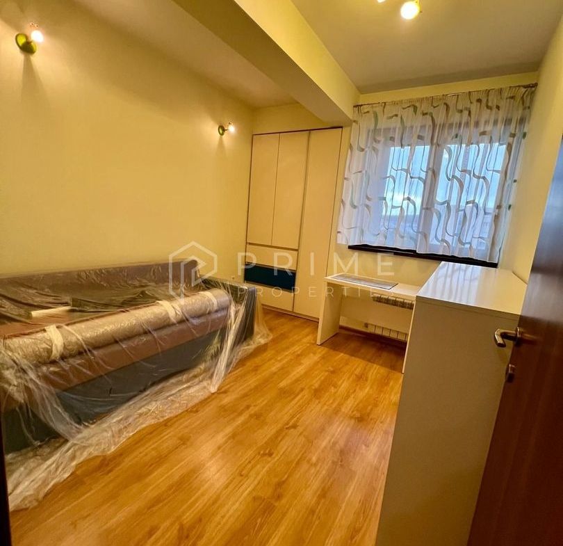 Apartament duplex modern de închiriat, complet mobilat, 4 camere