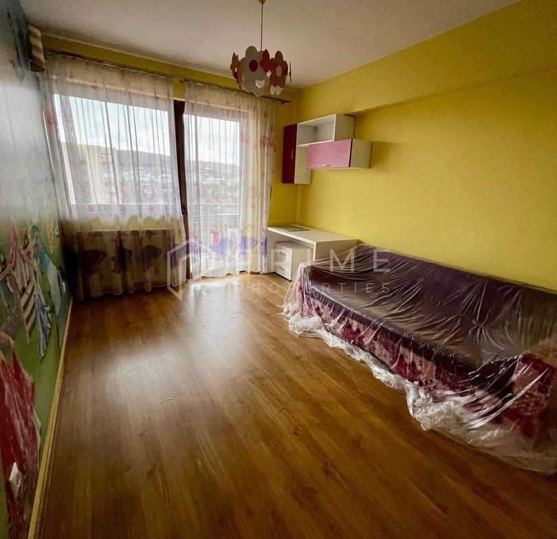 Apartament duplex modern de închiriat, complet mobilat, 4 camere