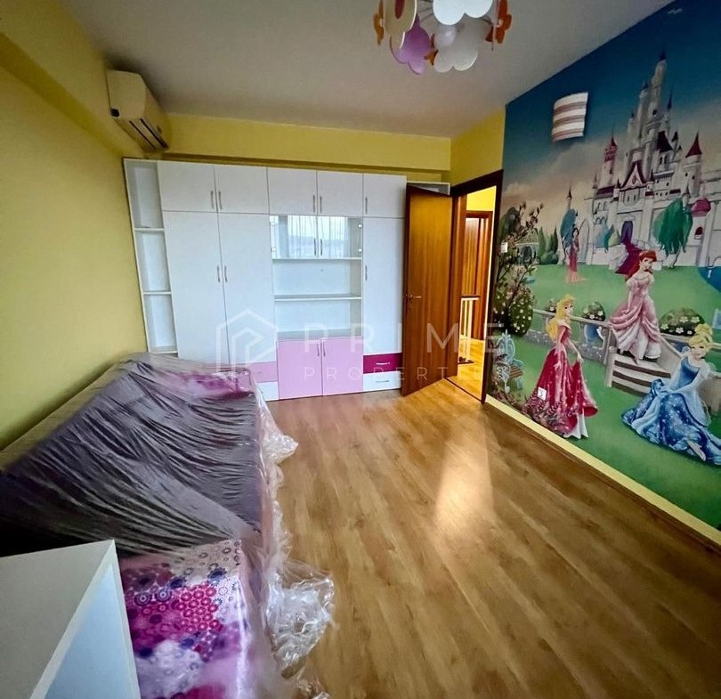 Apartament duplex modern de închiriat, complet mobilat, 4 camere