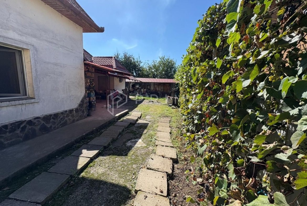 Casă familială pe un teren generos de 1.400 m² – Cristesti