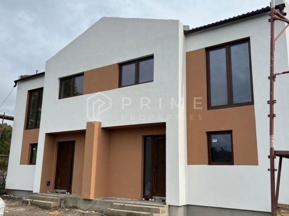Casă nouă tip duplex izolat fonic în Livezeni