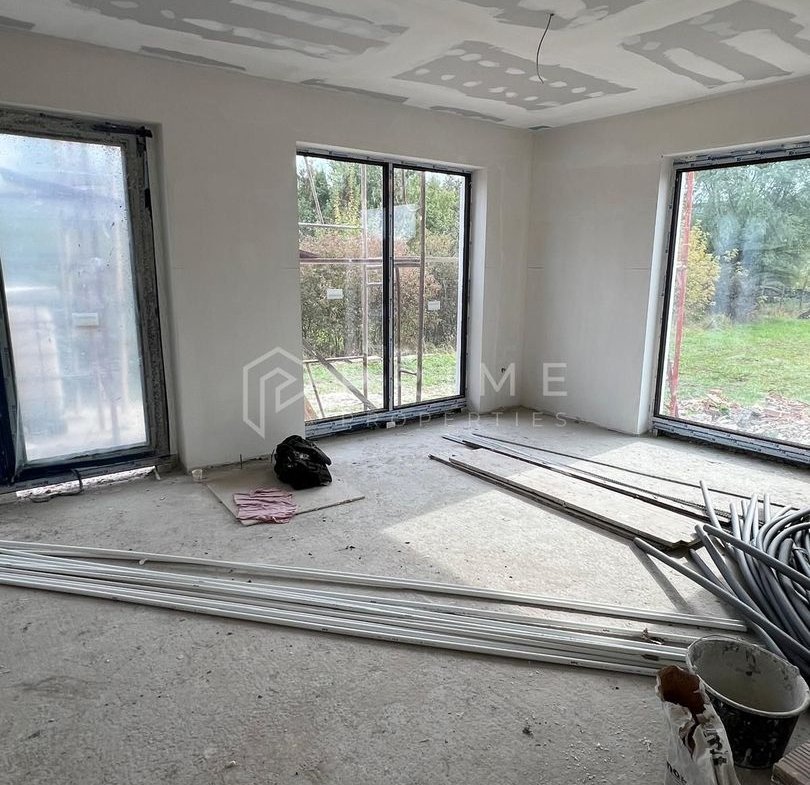 Casă nouă tip duplex izolat fonic în Livezeni