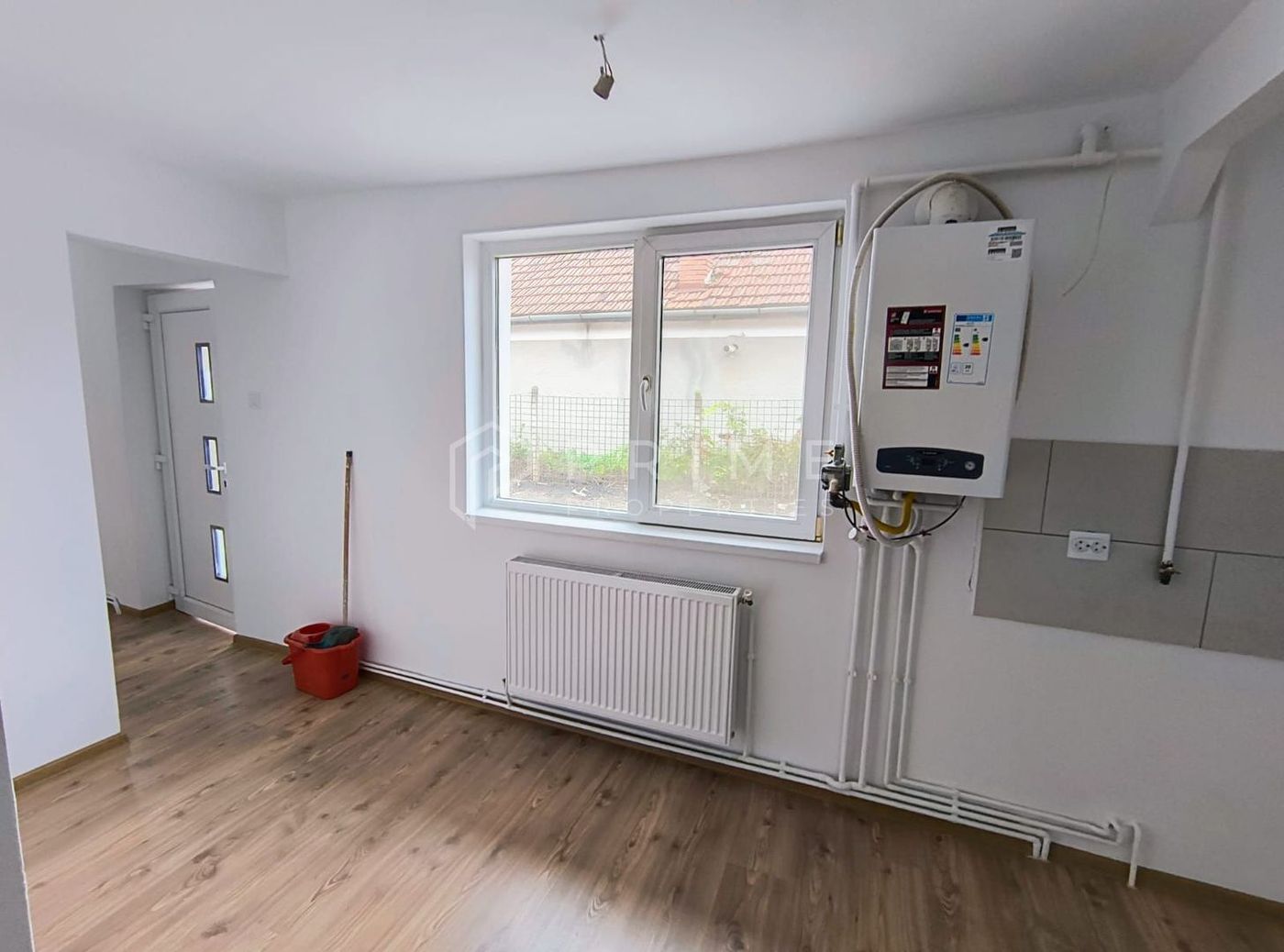 anBn-13496 Casă cu 3 camere de vânzare, la cheie, în Unirii, Târgu Mureș