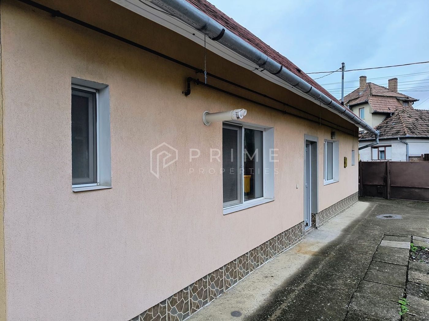 anBn-13506 Casă cu 3 camere de vânzare, la cheie, în Unirii, Târgu Mureș