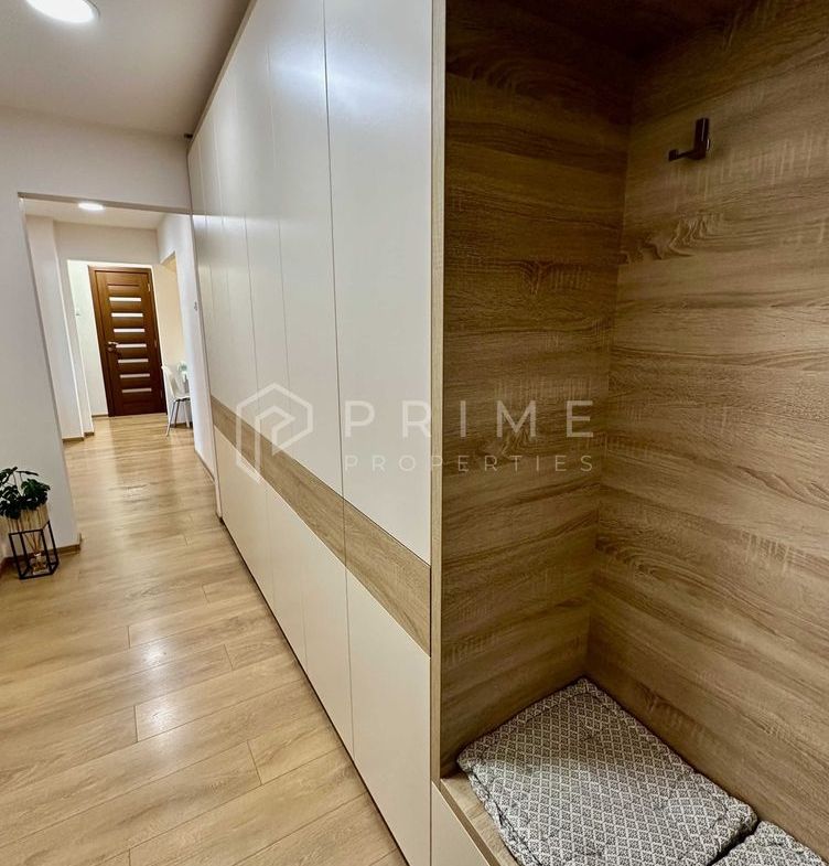 Apartament cu 3 camere + garaj în Tudor