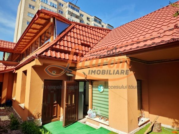 Vila 10 camere,pretabil compartimentare in 2 unitati separate,ASTRA.