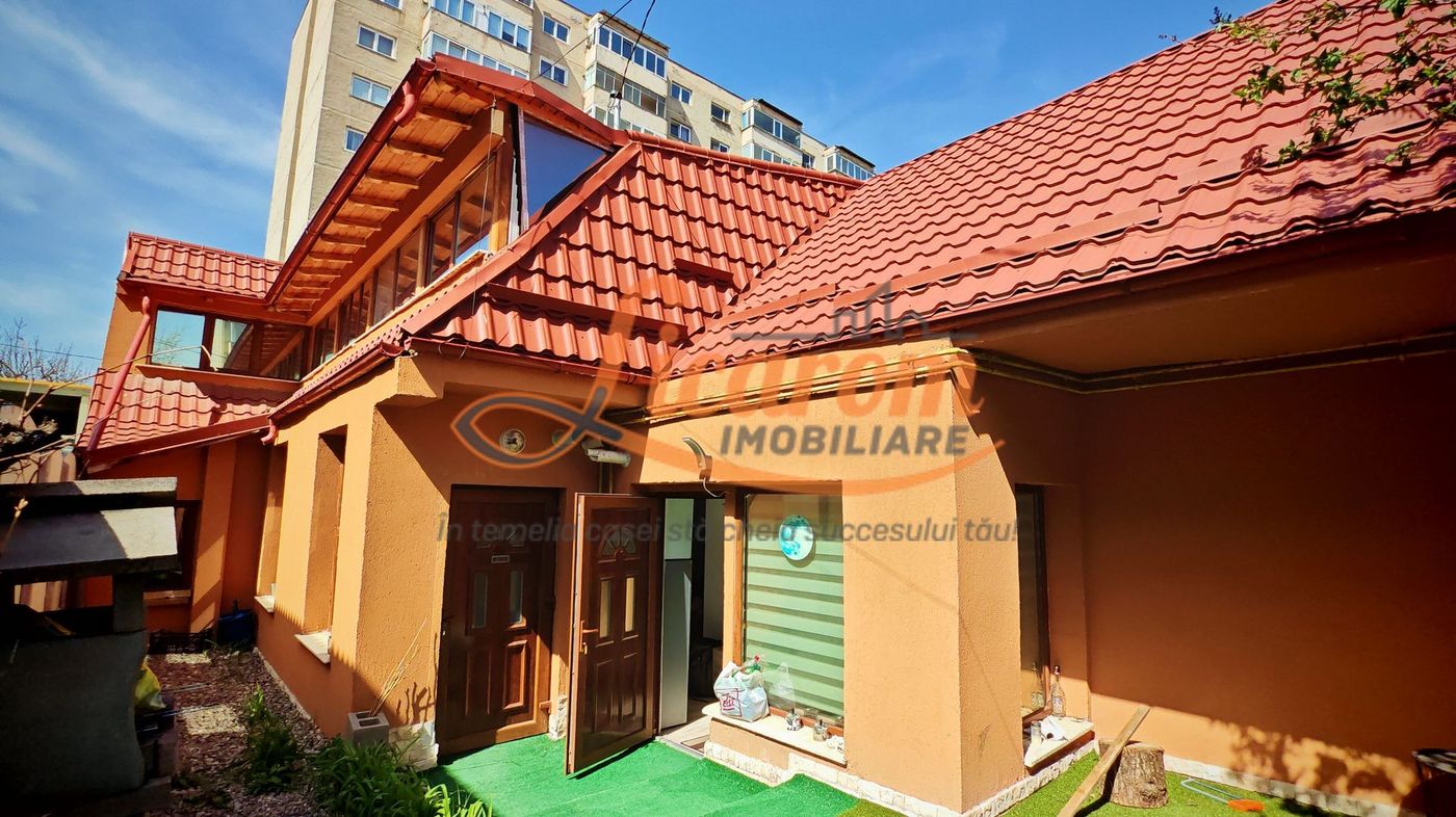 Vila 10 camere,pretabil compartimentare in 2 unitati separate,ASTRA.