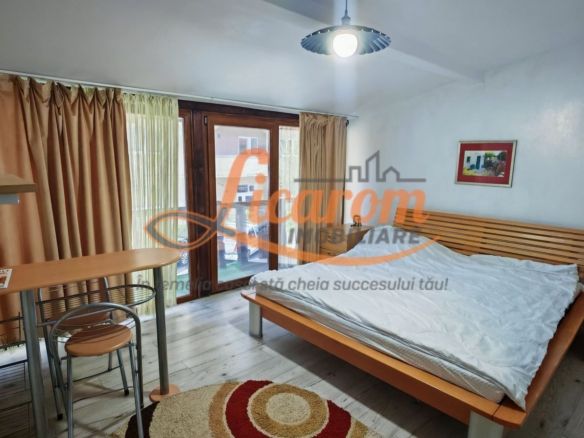 Vila 10 camere,pretabil compartimentare in 2 unitati separate,ASTRA.