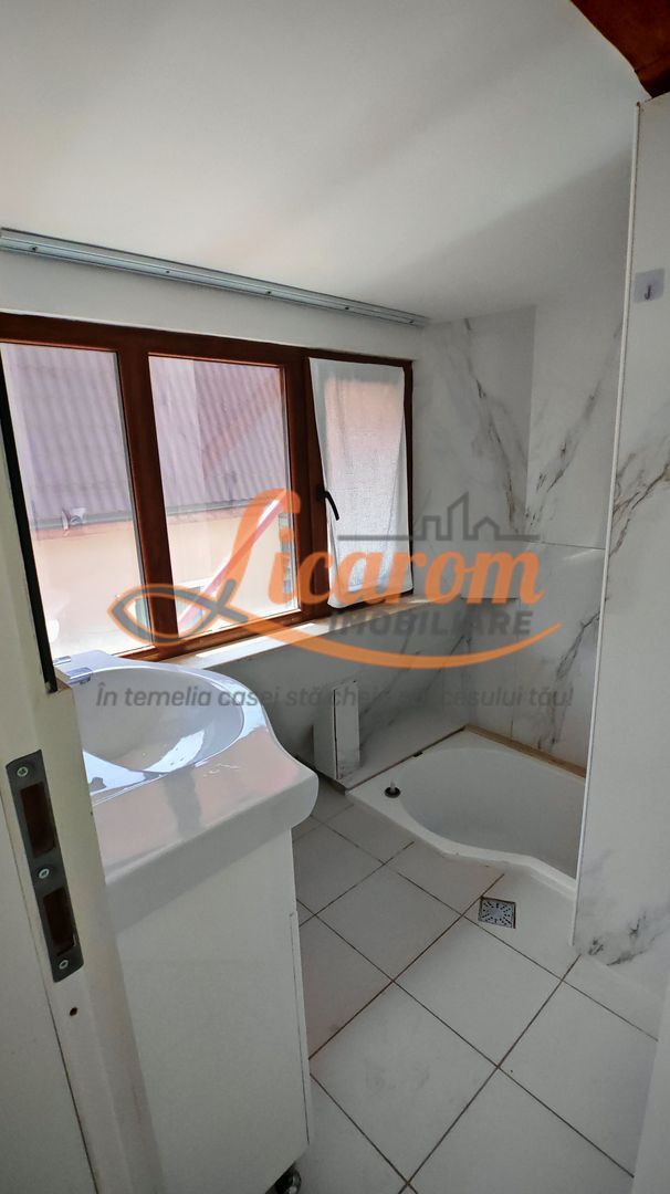 Vila 10 camere,pretabil compartimentare in 2 unitati separate,ASTRA.