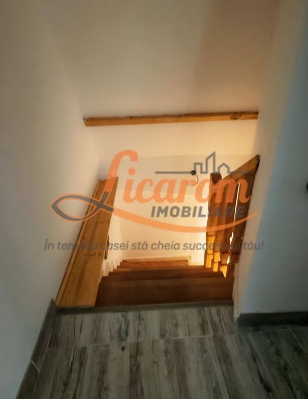 Vila 10 camere,pretabil compartimentare in 2 unitati separate,ASTRA.