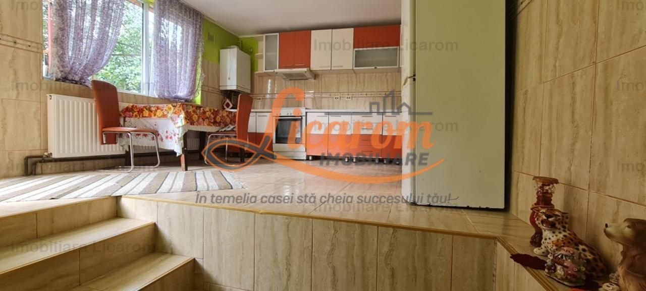 anBn-13761 Casa individuala cu 2 apartamente, 6 camere,teren 403 mp,ASTRA.