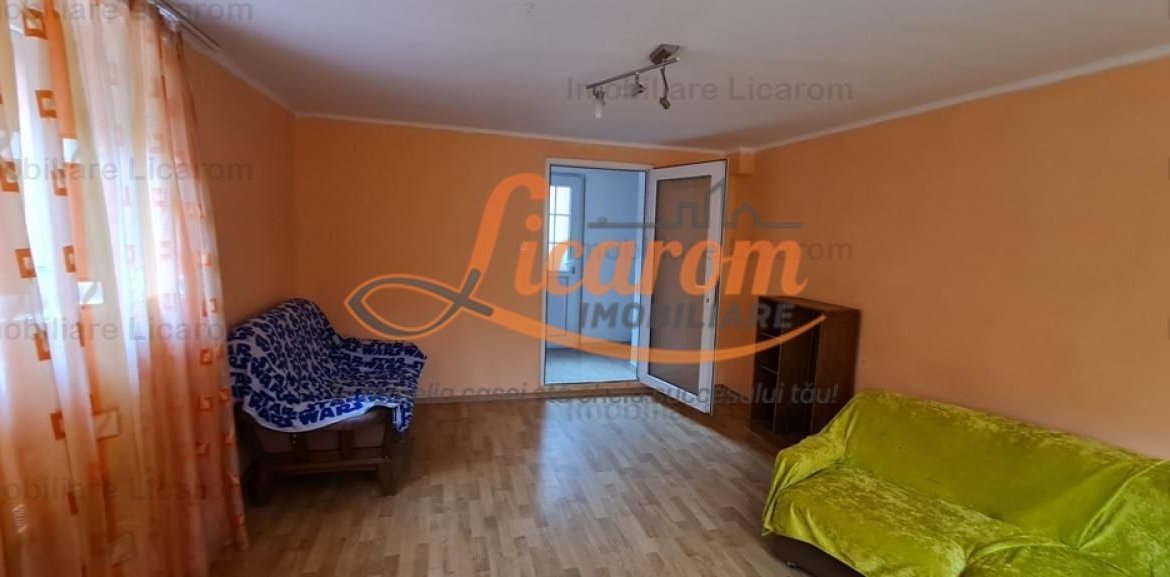 Casa individuala cu 2 apartamente, 6 camere,teren 403 mp,ASTRA.