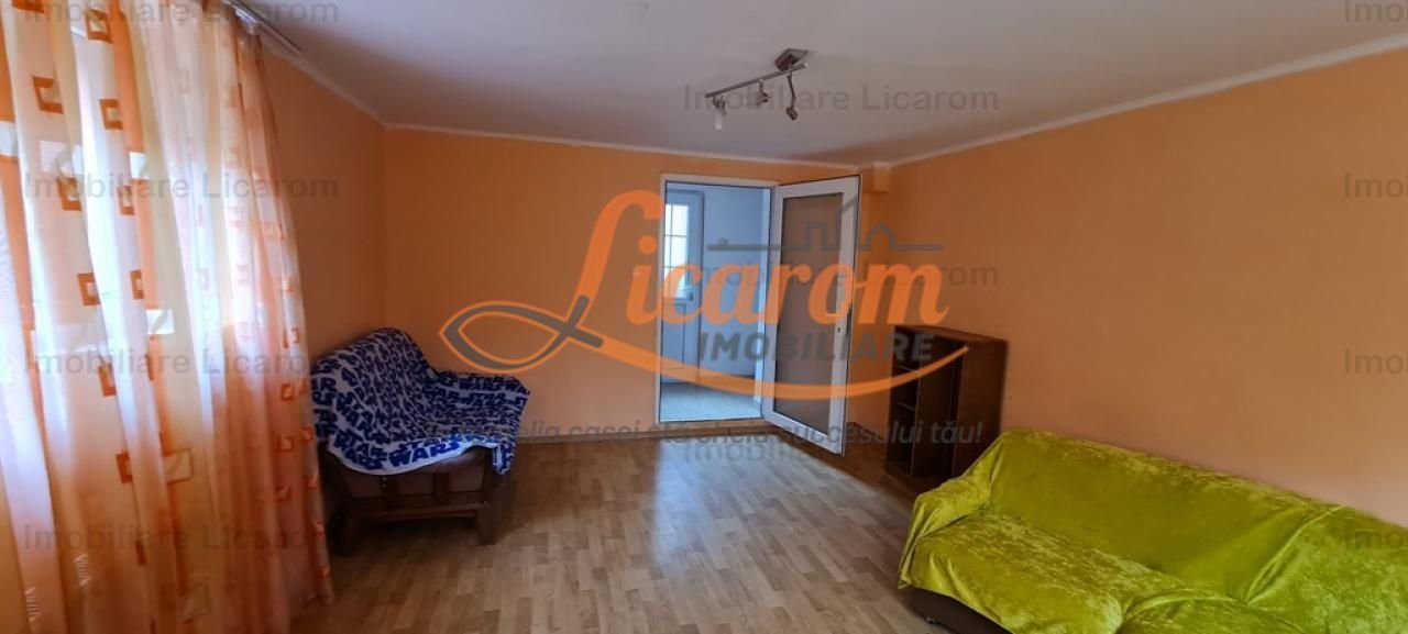 anBn-13762 Casa individuala cu 2 apartamente, 6 camere,teren 403 mp,ASTRA.