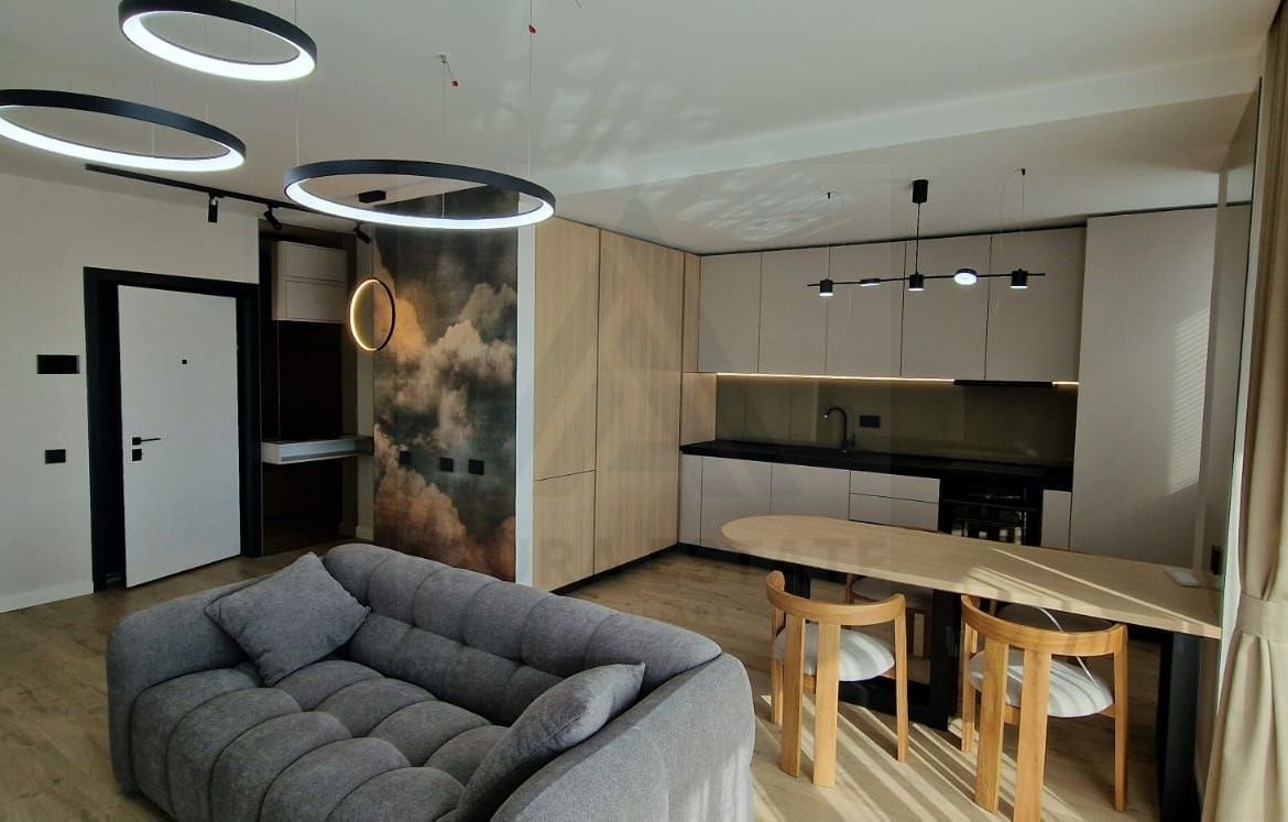 Apartament lux 80 mp utili 3 camere 2 bai si parcare subterana