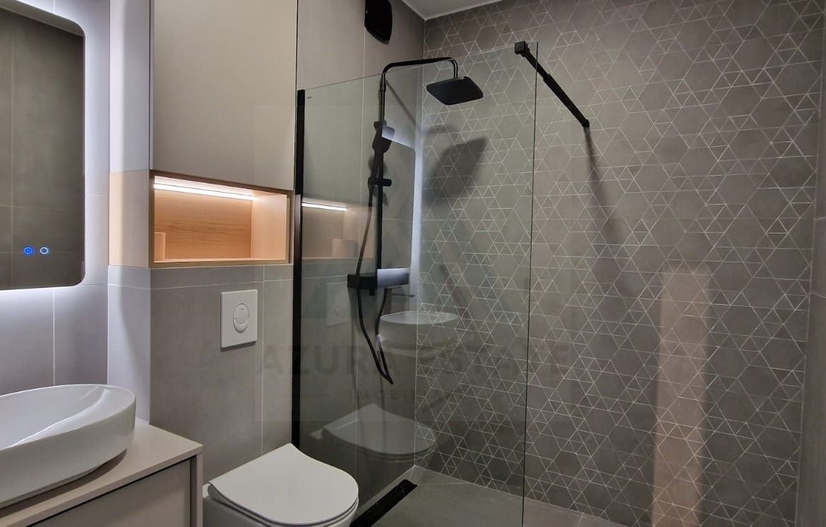 Apartament lux 80 mp utili 3 camere 2 bai si parcare subterana
