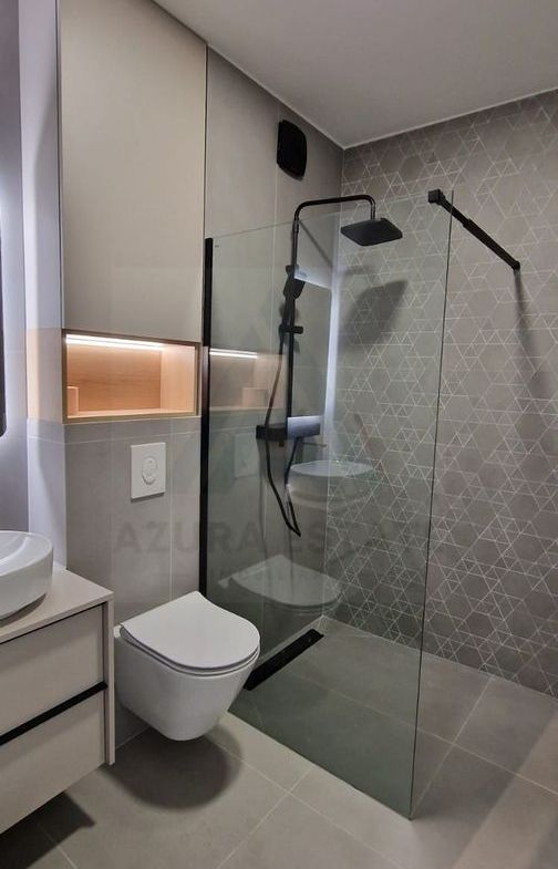 Apartament lux 80 mp utili 3 camere 2 bai si parcare subterana