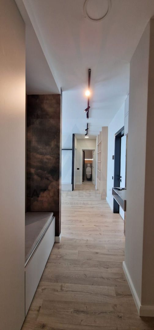 Apartament lux 80 mp utili 3 camere 2 bai si parcare subterana