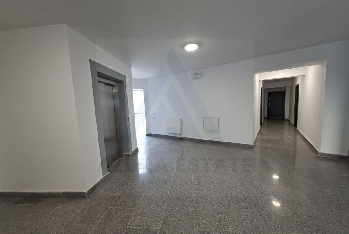 Studio 37.5 mp utili cu balcon 7.3 mp si baie generosa in zona Rahovei