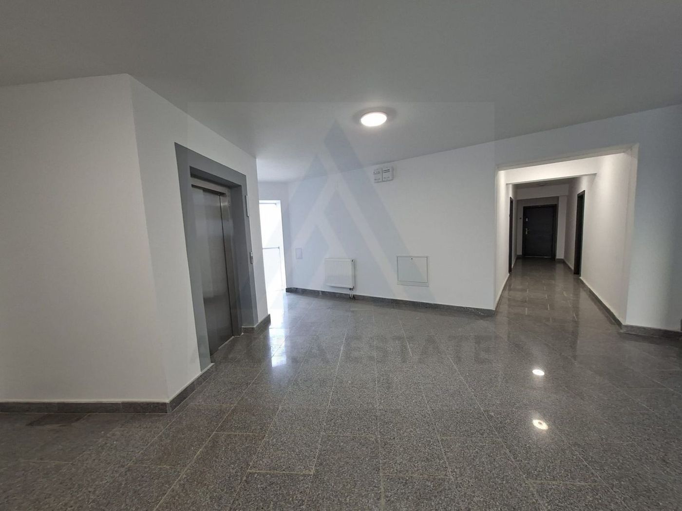 Studio 37.5 mp utili cu balcon 7.3 mp si baie generosa in zona Rahovei