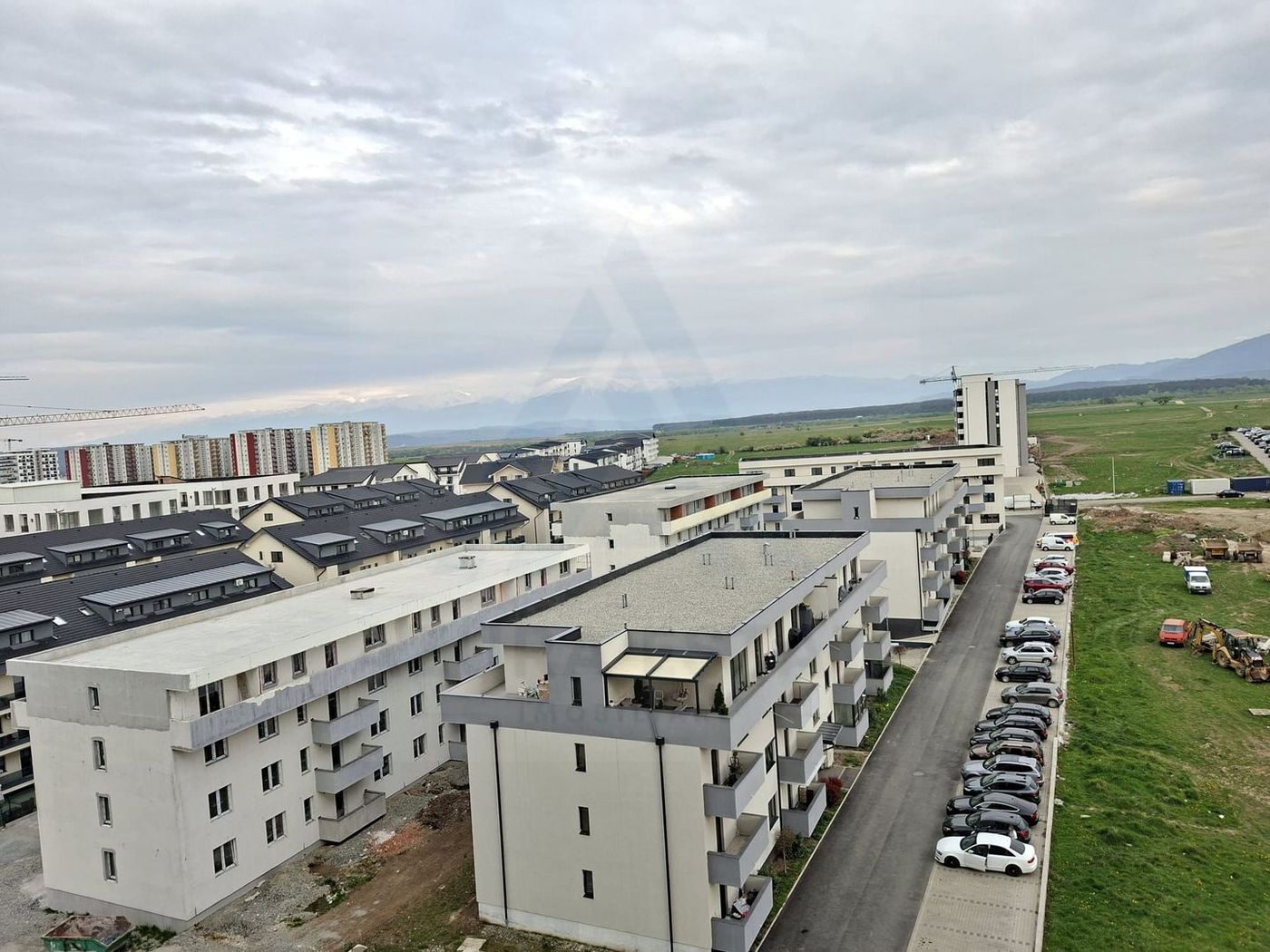 Studio 37.5 mp utili cu balcon 7.3 mp si baie generosa in zona Rahovei